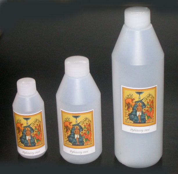 Tiedosto:Pyhitetty vesi.jpg