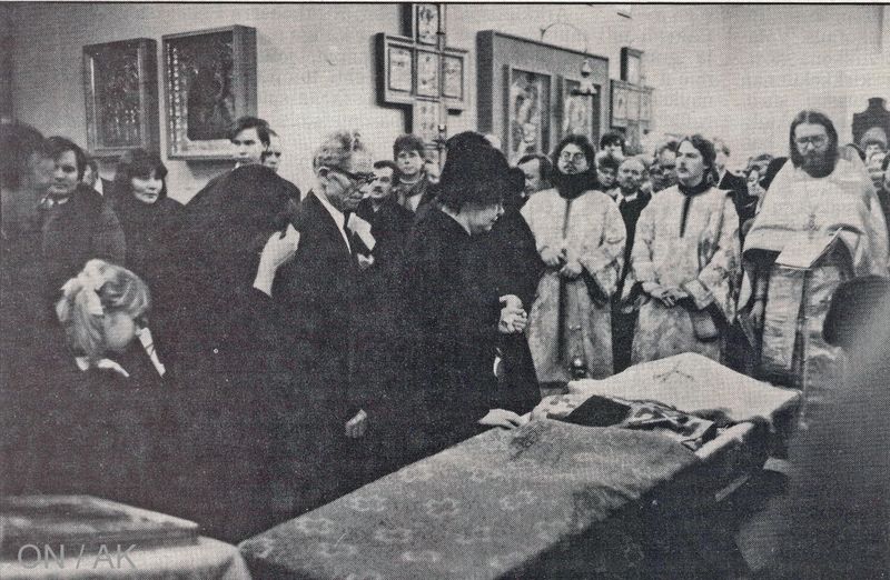 Tiedosto:Piispa aleksin hautajaiset ak mm.jpg