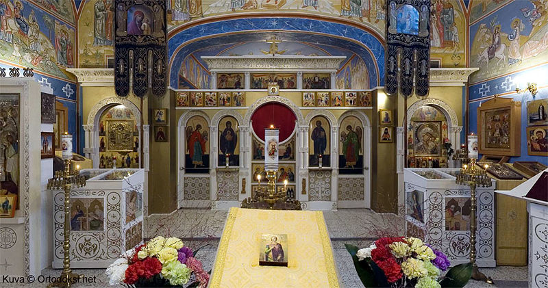 Tiedosto:Jarvenpaan kirkko1 on.jpg